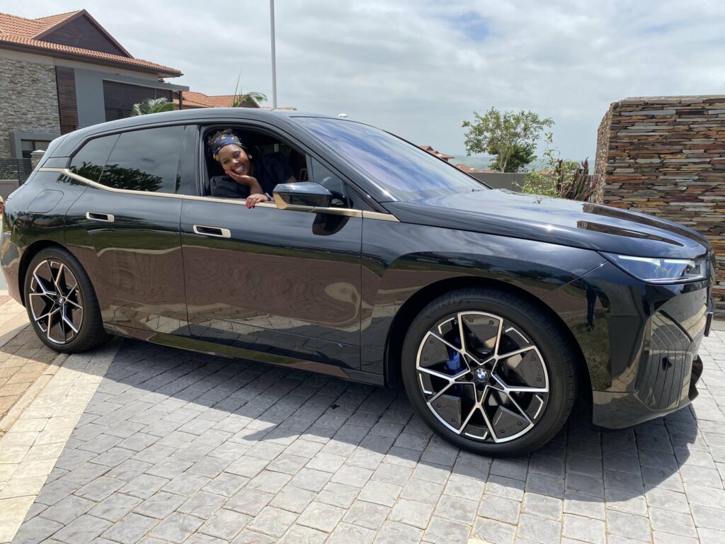 Laconco shows off her new Ride